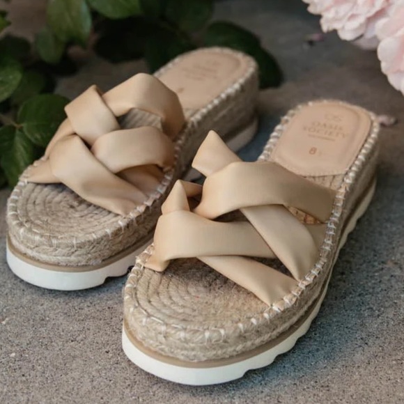 oasis society Shoes - Oasis society Beige Criss Cross Sandals 6